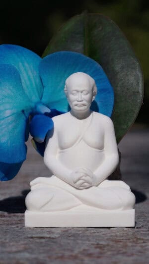 Lahiri Statua Piccola